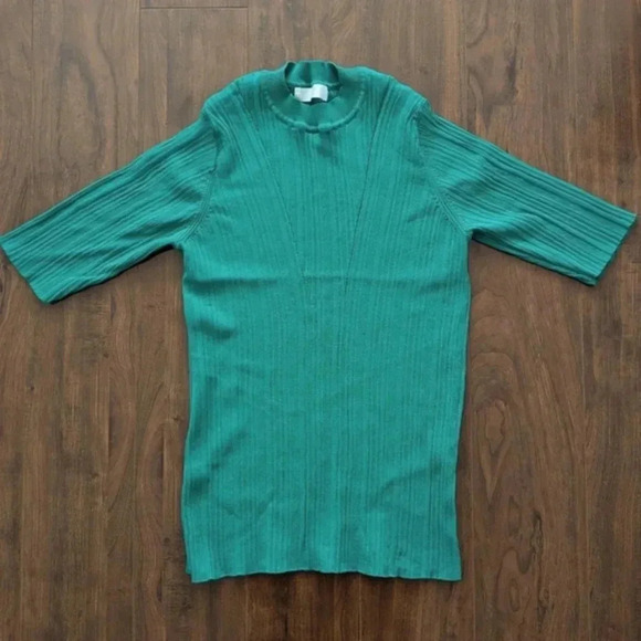 Green Top - Picture 7 of 7